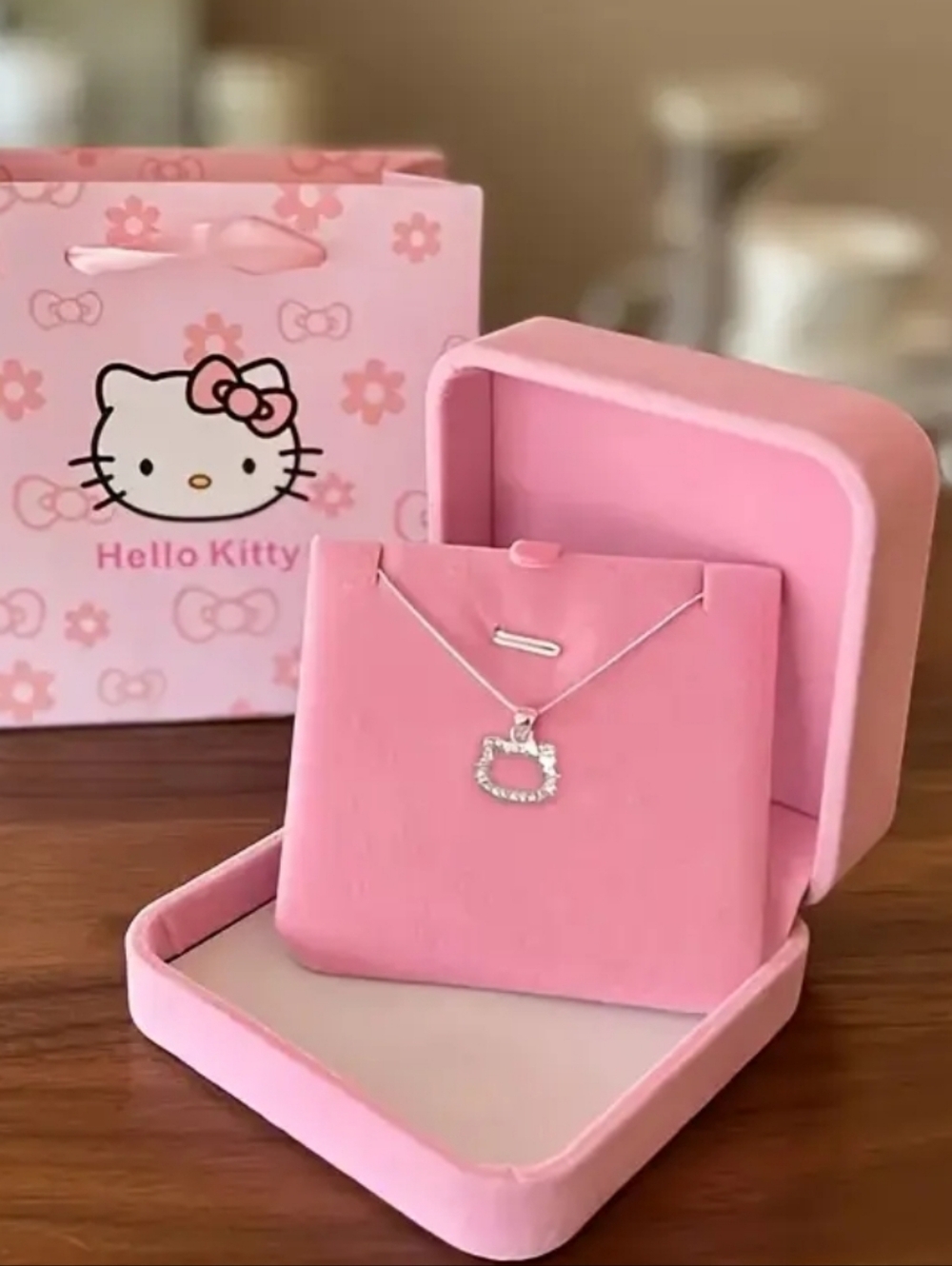 3 For $60 - NEW❣️🌸 Hello Kitty 🌸 Silver Crystal Necklace